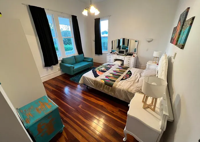 Deluxe Queen Room