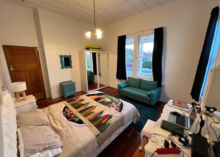 Deluxe Queen Room