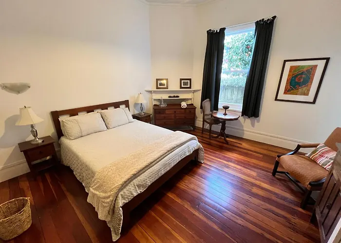 Deluxe King Suite