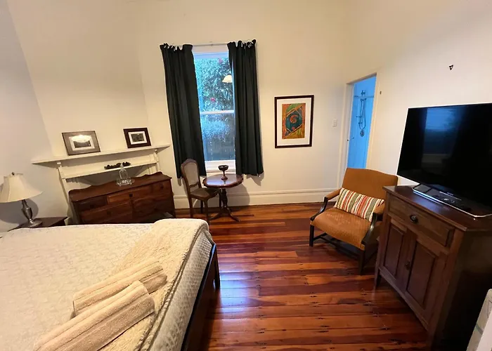 Deluxe King Suite